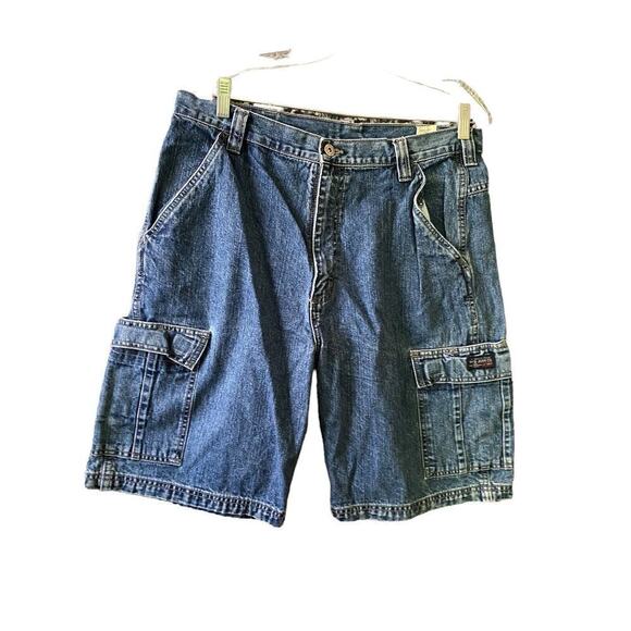 VF Jeanswear Shorts Men Blue WRG Carpenter Style Size 34 - Picture 1 of 9